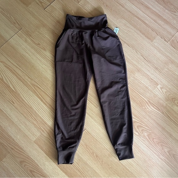NWT Old Navy Brown Powersoft High Rise Joggers XS - Picture 1 of 10